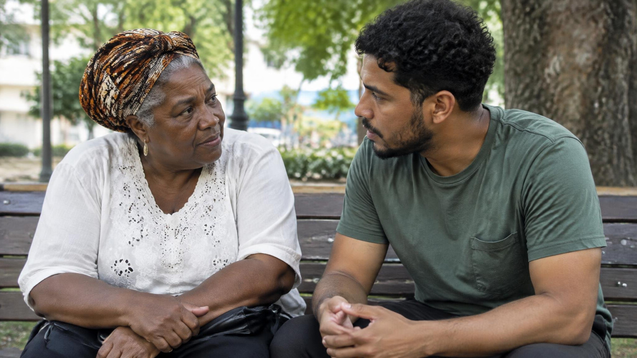 Mentor and mentee having a supportive conversation